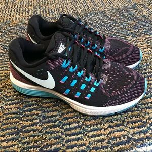 Nike Zoom Vomero11 Sz: 7